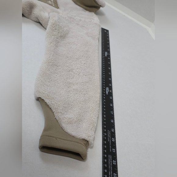 Mountain Hardwear Tan Sweater - Picture 12 of 14